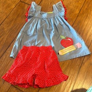 Back to school tank/shorts outfit with Apple/pencil appliqué. Size 5. Like new.